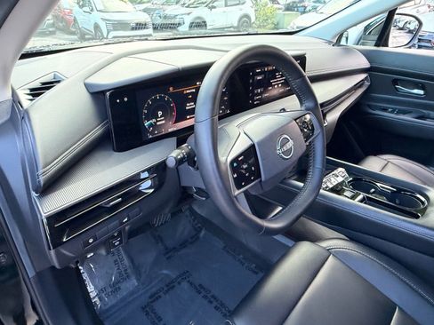 Certified 2025 Nissan Murano SV FWD image 10