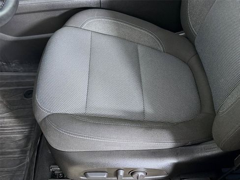 Used 2023 Chevrolet Traverse LT AWD/4WD image 19