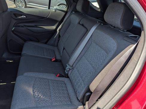 Used 2024 Chevrolet Equinox LT image 11