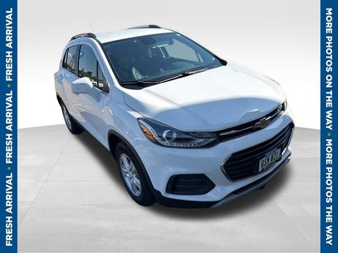 Used 2020 Chevrolet Trax LT w/ LT Convenience Package FWD image 1