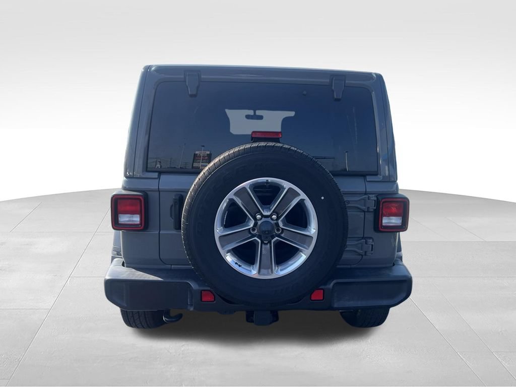 Used 2022 Jeep Wrangler Unlimited Sahara AWD/4WD image 8
