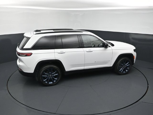 New 2026 Jeep Grand Cherokee Limited AWD/4WD image 18