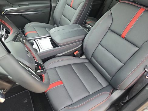 New 2026 Chevrolet Traverse RS FWD image 16