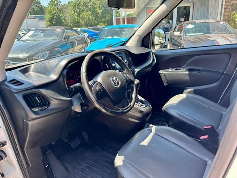 Used 2018 RAM ProMaster City Tradesman SLT FWD image 13