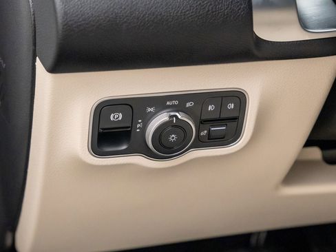 New 2025 Mercedes-Benz GLB 250 GLB 250 image 20