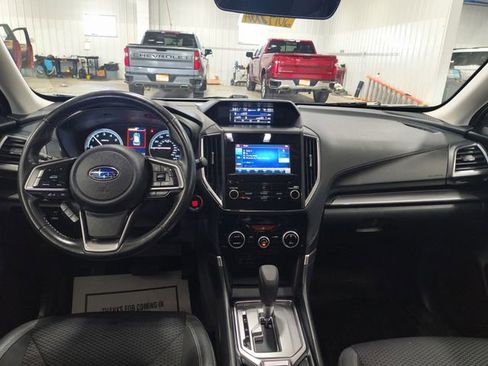 Used 2021 Subaru Forester Premium AWD/4WD image 9
