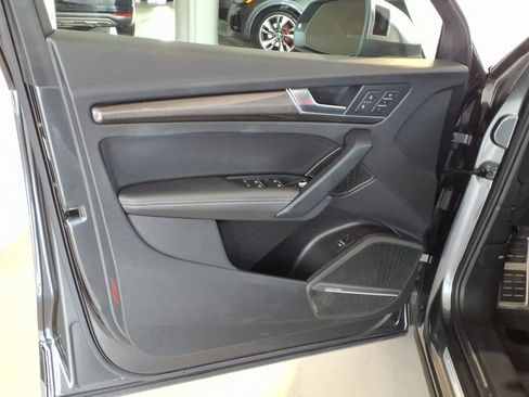 Used 2023 Audi SQ5 Prestige w/ Prestige Package AWD/4WD image 10