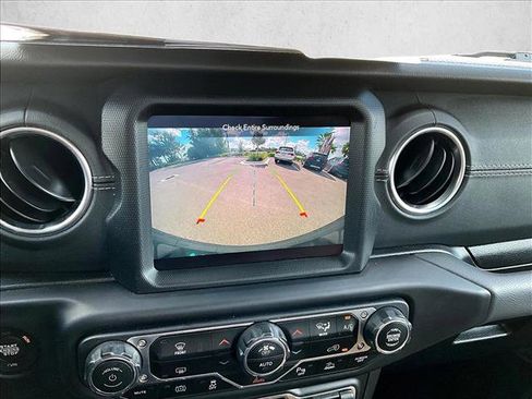 Used 2022 Jeep Wrangler Unlimited Sahara w/ Safety Group image 20