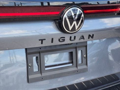 New 2026 Volkswagen Tiguan SE R-Line FWD image 9