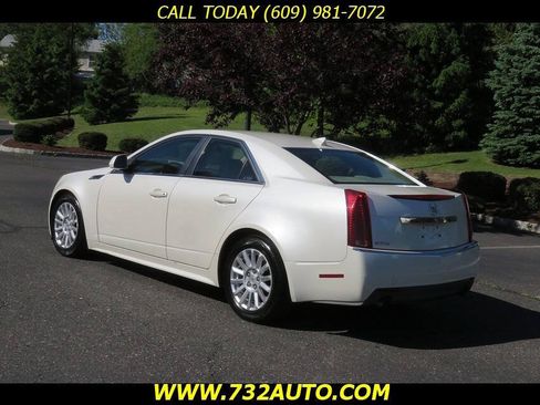 Used 2010 Cadillac CTS Luxury RWD image 10
