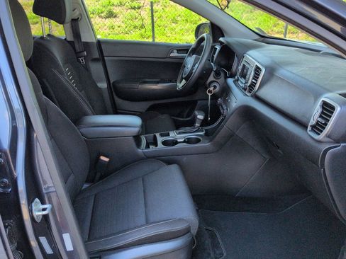 Used 2018 Kia Sportage LX FWD image 25