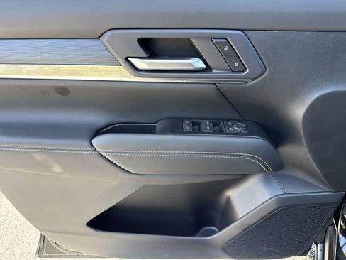 New 2026 GMC Terrain Elevation image 14