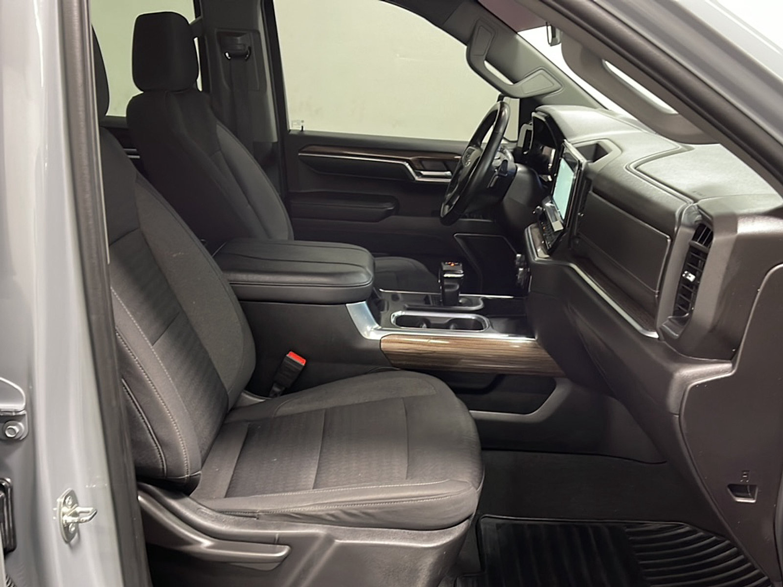 Used 2024 Chevrolet Silverado 1500 RST w/ LPO, Dark Essentials Package AWD/4WD image 22