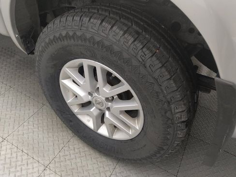 Used 2019 Nissan Frontier SV image 31