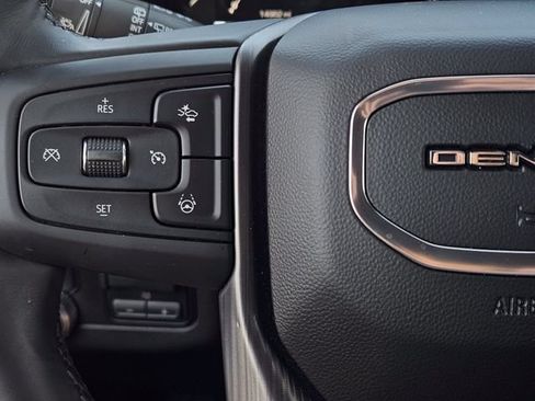 Used 2024 GMC Yukon Denali Ultimate AWD/4WD image 28