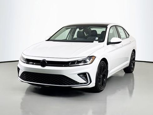 New 2026 Volkswagen Jetta SE image 3