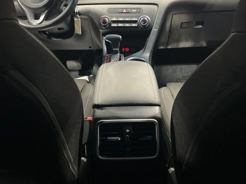 Used 2019 Kia Sportage LX FWD image 29