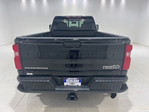 Used 2024 Chevrolet Silverado 3500 High Country image 3
