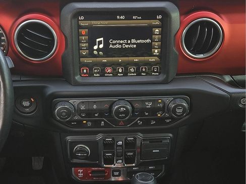 Used 2019 Jeep Wrangler Unlimited Rubicon AWD/4WD image 12