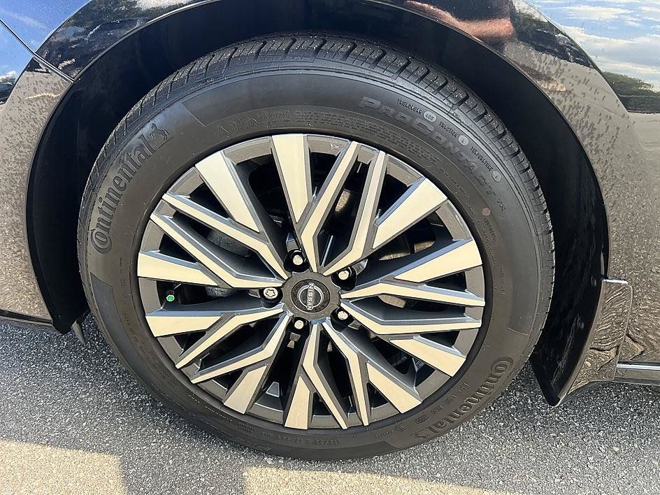 Certified 2024 Nissan Altima 2.5 SV FWD image 9