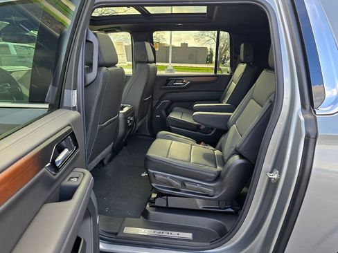 New 2026 GMC Yukon XL Denali w/ Sun & Power Step Package AWD/4WD image 26