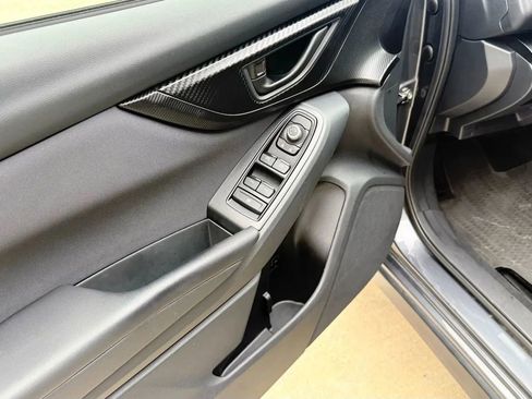 Used 2021 Subaru Crosstrek 2.0i Premium w/ Moonroof Package image 9