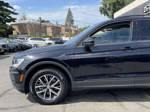 Used 2021 Volkswagen Tiguan S FWD image 3