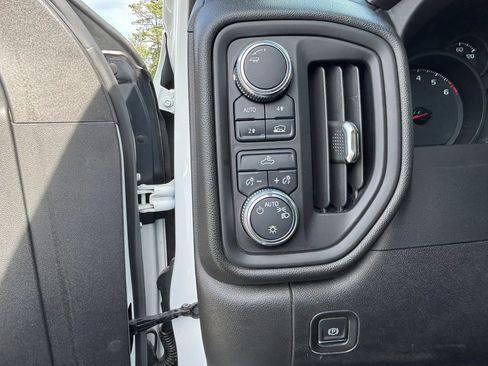 Used 2021 GMC Sierra 1500 4x4 Double Cab w/ Convenience Package image 11