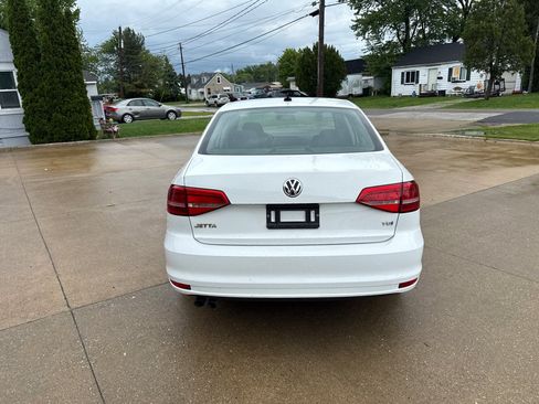 Used 2015 Volkswagen Jetta TDI S w/ Welcome Package FWD image 7