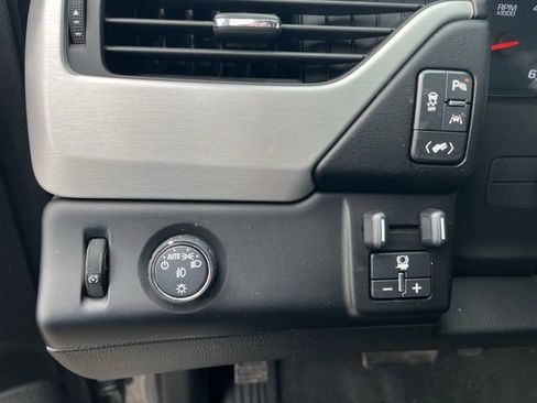 Used 2020 GMC Yukon SLT w/ Value Plus Edition image 6