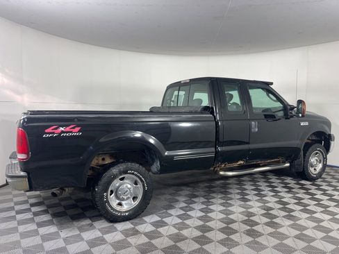 Used 2006 Ford F250 XLT image 3