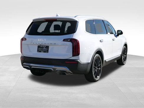 Used 2022 Kia Telluride SX w/ Towing Package image 3