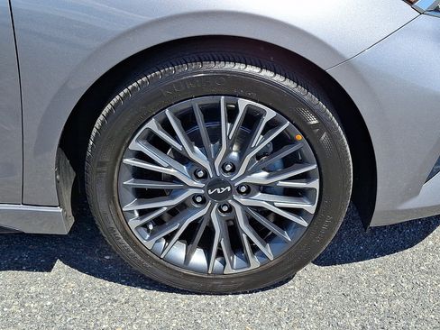 Used 2023 Kia Forte GT-Line FWD image 9
