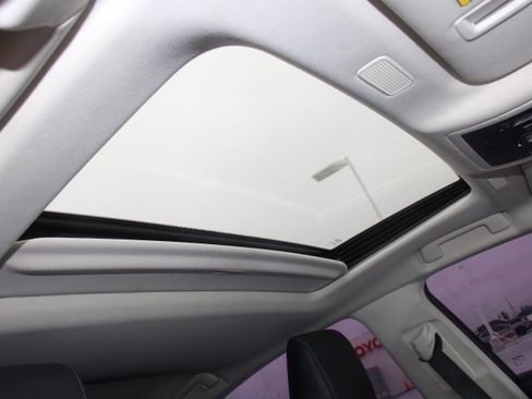 Used 2022 Lexus ES 300h w/ Accessory Package 2 FWD image 21