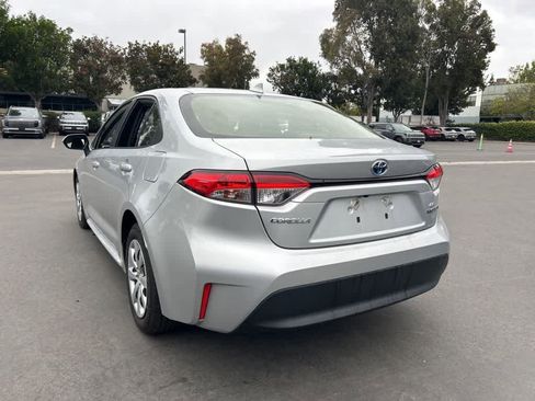Used 2024 Toyota Corolla LE FWD image 3