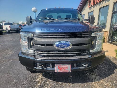 Used 2017 Ford F250 XL w/ Power Equipment Group AWD/4WD image 3
