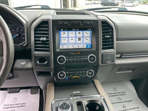 Used 2018 Ford Expedition Max XLT w/ Equipment Group 202A AWD/4WD image 19