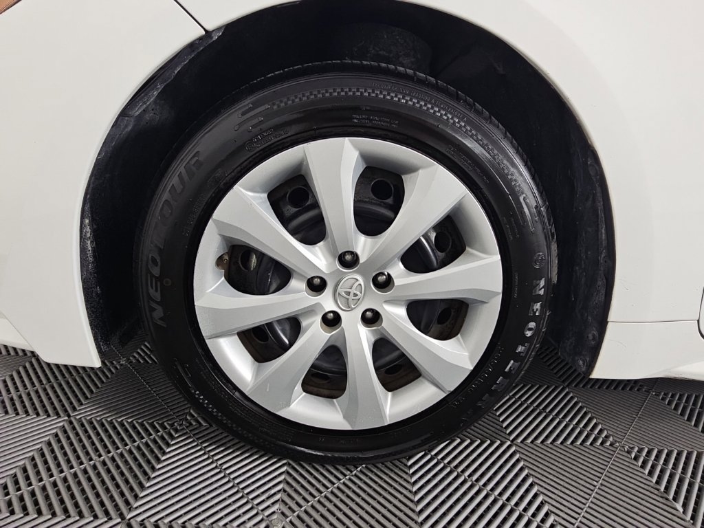 Used 2024 Toyota Corolla LE FWD image 11