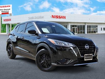 Certified 2025 Nissan Kicks Play S