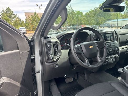 Used 2024 Chevrolet Silverado 2500 Custom w/ Custom Value Package AWD/4WD image 29