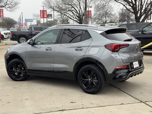 Used 2025 Buick Encore GX Sport Touring w/ Comfort Package image 10