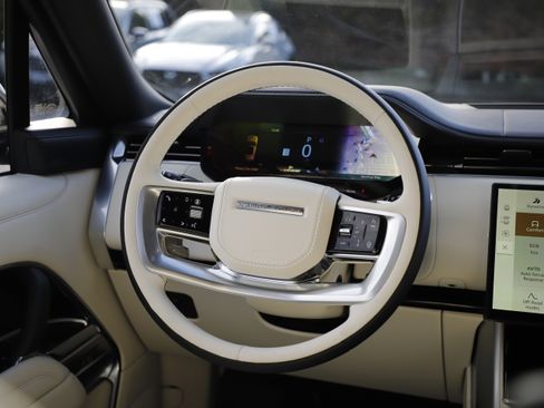 New 2026 Land Rover Range Rover SE AWD/4WD image 15