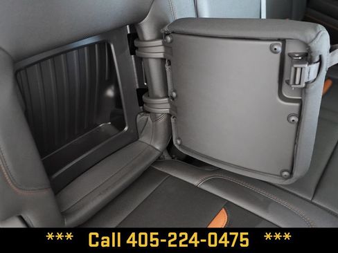 Used 2024 GMC Sierra 2500 AT4 w/ AT4 Preferred Package AWD/4WD image 33