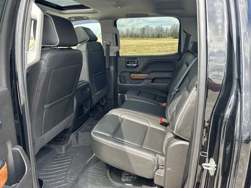 Used 2018 Chevrolet Silverado 1500 High Country image 40