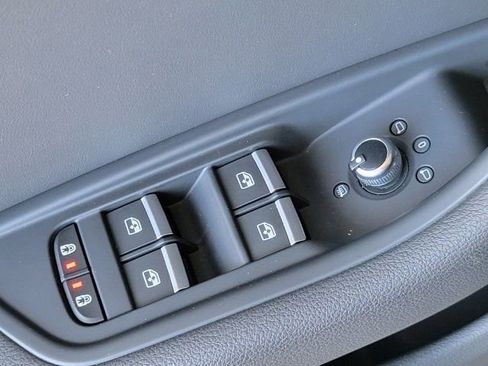 Used 2020 Audi A4 2.0T Premium image 18