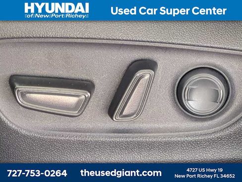 Used 2023 Toyota Highlander XSE AWD/4WD image 22