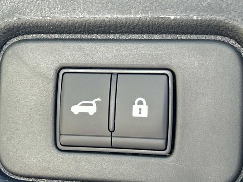 New 2026 Nissan Pathfinder Platinum AWD/4WD image 13