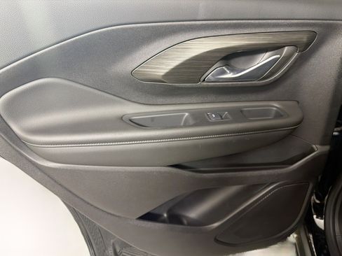 Used 2024 GMC Terrain SLE FWD image 24