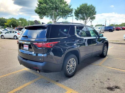 Used 2023 Chevrolet Traverse LT w/ LPO, Cargo Package FWD image 5