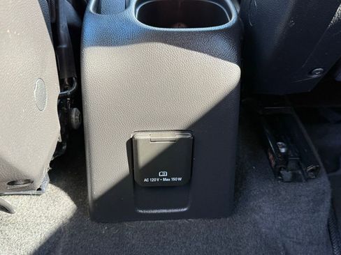 Used 2020 Chevrolet Trax LT w/ LT Convenience Package image 22